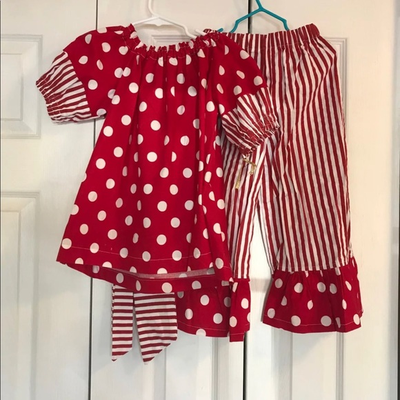 4/5 super cute boutique outfit ! NWOT - Picture 2 of 3